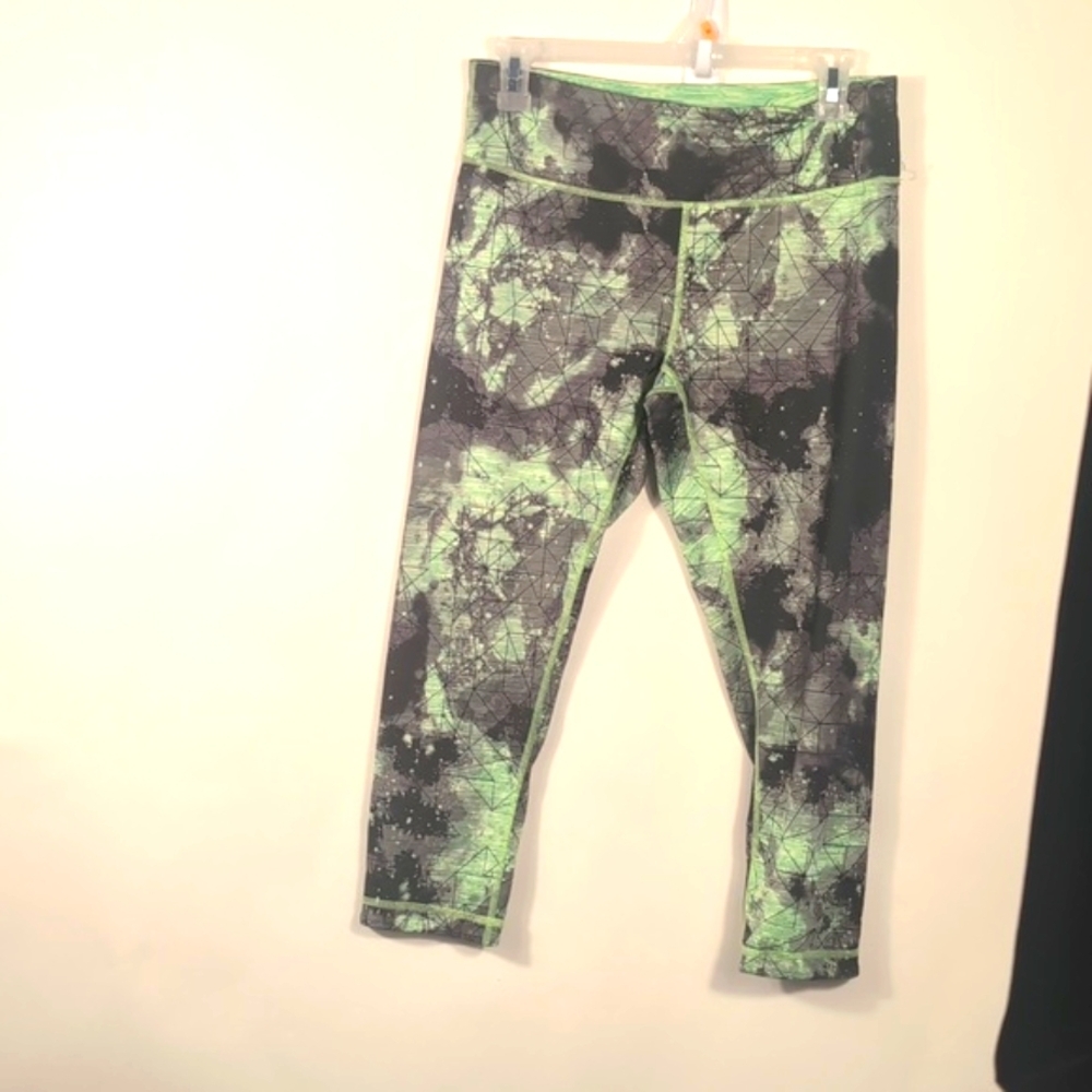 Active Leggings Green and Black Neon Size Medium - Picture 2 of 12